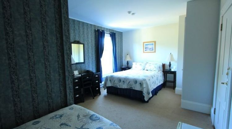 Harbourview Inn Room