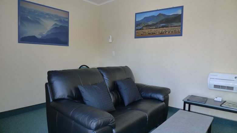 <b>ASURE Sundowner Motel Room</b>. Images powered by <a href="https://www.leonardoworldwide.com/" title="Leonardo Worldwide" target="_blank">Leonardo</a>.