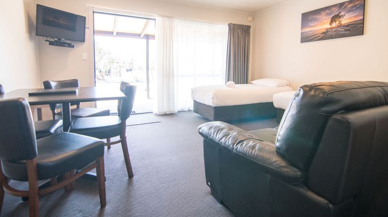 <b>Parklands Motel Room</b>. Images powered by <a href="https://www.leonardoworldwide.com/" title="Leonardo Worldwide" target="_blank">Leonardo</a>.