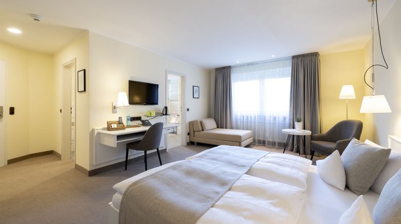 <b>Hotel Deutscher Hof Room</b>. Images powered by <a href="https://www.leonardoworldwide.com/" title="Leonardo Worldwide" target="_blank">Leonardo</a>.