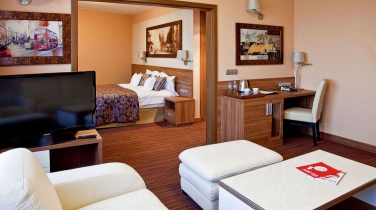 Haston City Hotel Room