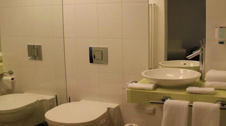 Platinum Palace Apartments Room