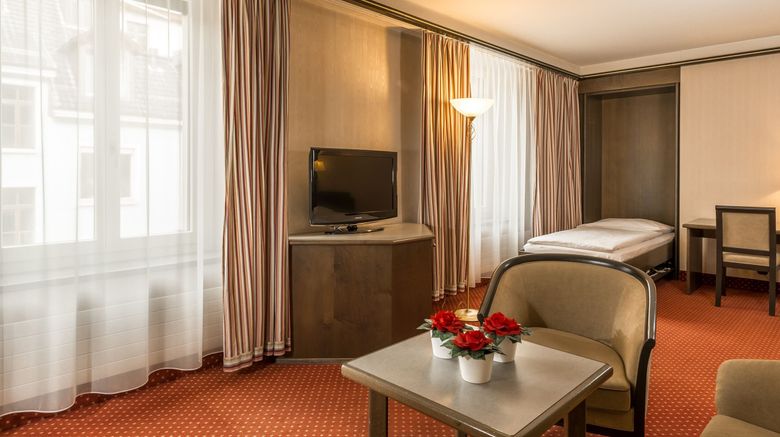 <b>Hotel Monopol Lucerne Room</b>. Images powered by <a href="https://www.leonardoworldwide.com/" title="Leonardo Worldwide" target="_blank">Leonardo</a>.