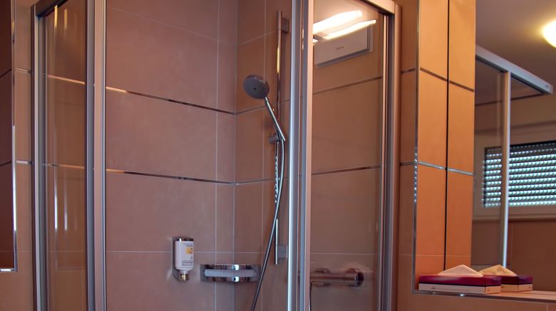 <b>Milbor Hotel Room</b>. Images powered by <a href="https://www.leonardoworldwide.com/" title="Leonardo Worldwide" target="_blank">Leonardo</a>.