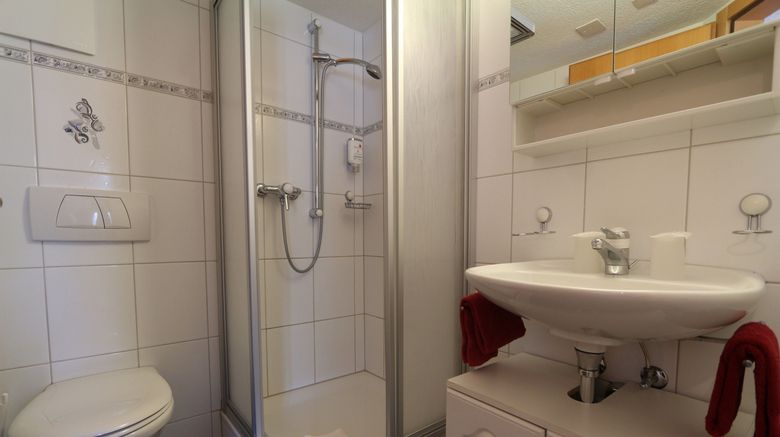 <b>Alpina Hotel Room</b>. Images powered by <a href="https://www.leonardoworldwide.com/" title="Leonardo Worldwide" target="_blank">Leonardo</a>.