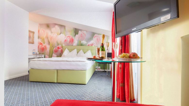 <b>Ambassador Hotel Room</b>. Images powered by <a href="https://www.leonardoworldwide.com/" title="Leonardo Worldwide" target="_blank">Leonardo</a>.