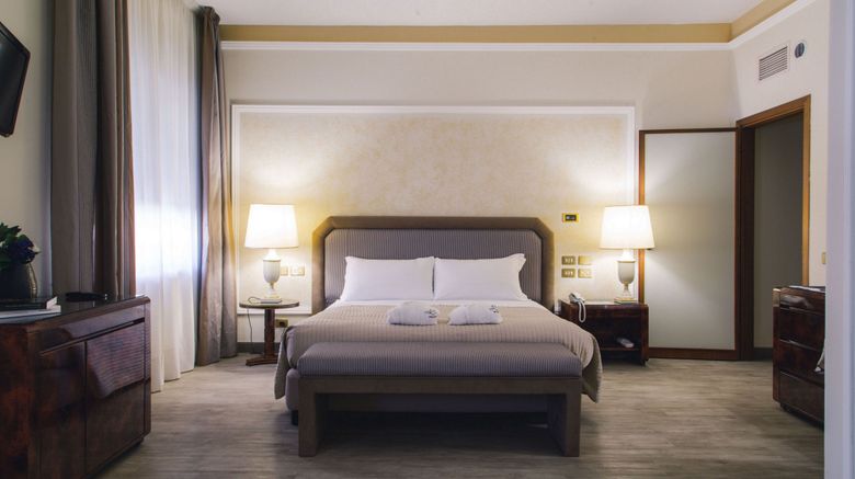 <b>Grand Hotel Excelsior Room</b>. Images powered by <a href="https://www.leonardoworldwide.com/" title="Leonardo Worldwide" target="_blank">Leonardo</a>.