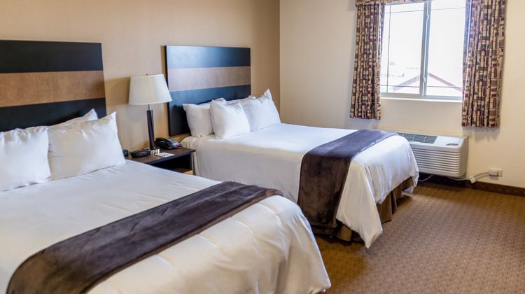 My Place Hotel-Dickinson Room