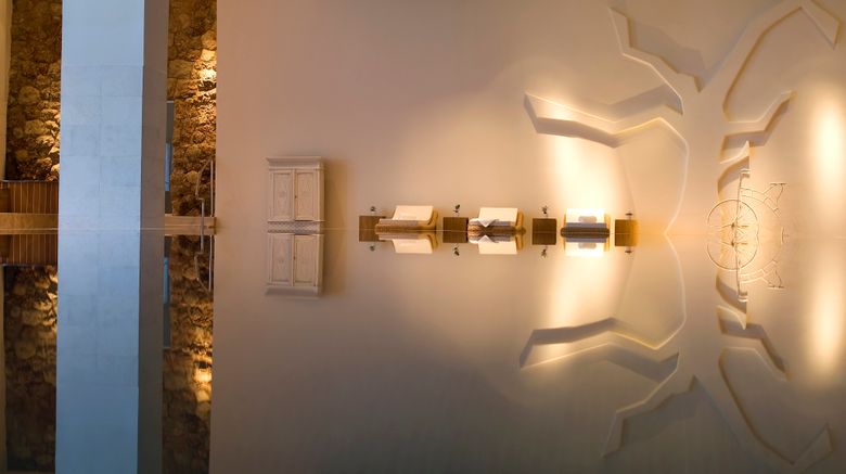 <b>Hotel Excelsior Dubrovnk Pool</b>. Images powered by <a href="https://www.leonardoworldwide.com/" title="Leonardo Worldwide" target="_blank">Leonardo</a>.