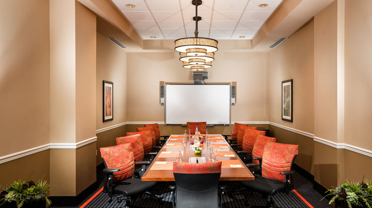 The Maxwell Hotel-A Staypineapple Hotel Meeting