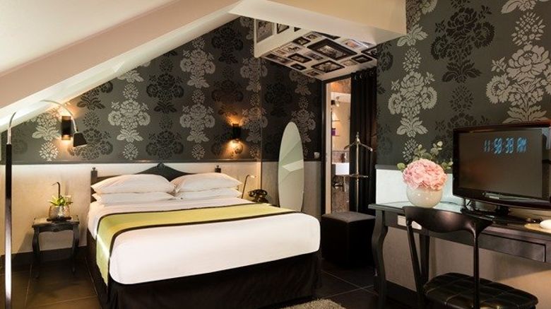 <b>Hotel de La Couronne Room</b>. Images powered by <a href="https://www.leonardoworldwide.com/" title="Leonardo Worldwide" target="_blank">Leonardo</a>.