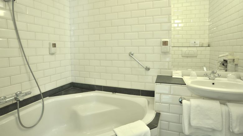 <b>Mastbosch Hotel Breda Room</b>. Images powered by <a href="https://www.leonardoworldwide.com/" title="Leonardo Worldwide" target="_blank">Leonardo</a>.