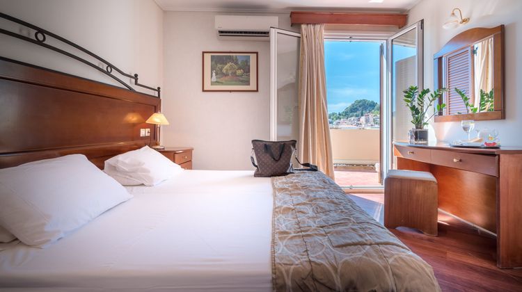 Diana Hotel Room