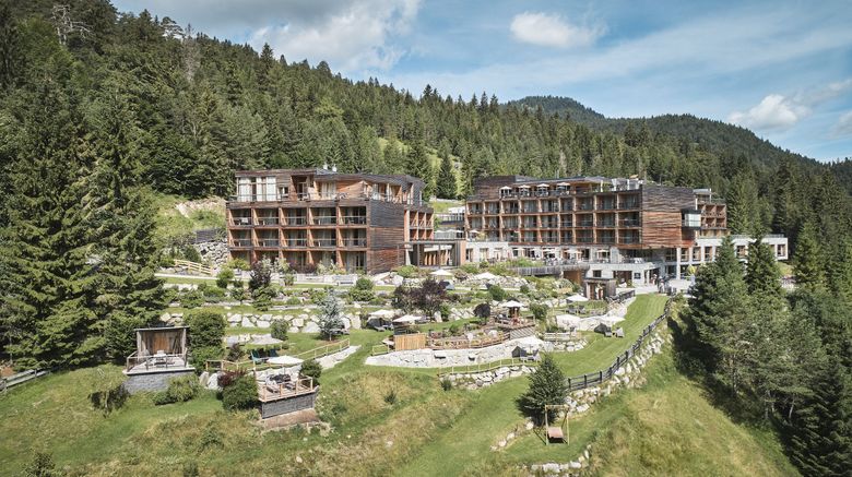 <b>Alpine Lifestyle Das Kronthaler Hotel Exterior</b>. Images powered by <a href="https://www.leonardoworldwide.com/" title="Leonardo Worldwide" target="_blank">Leonardo</a>.