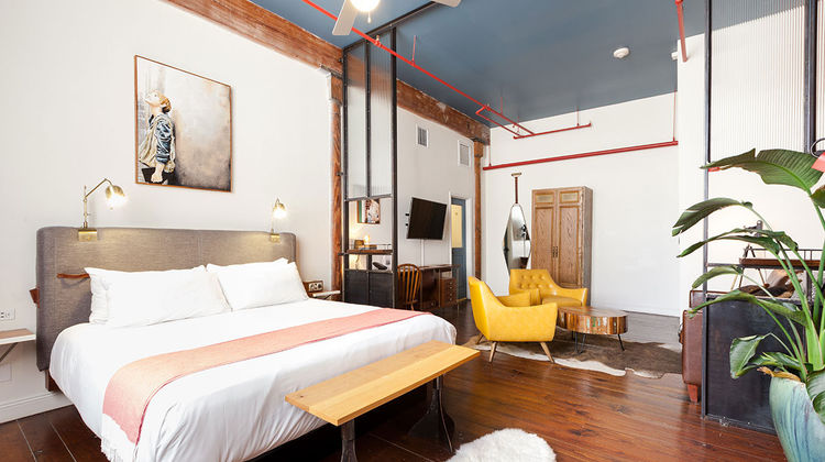 The Old No 77 Hotel Suite