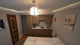Hyde Park Suites Room