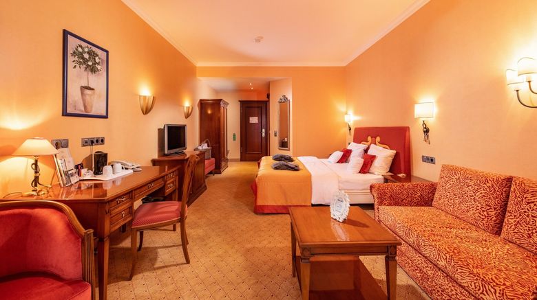 <b>Goebels Schlosshotel Prinz von Hessen Room</b>. Images powered by <a href="https://www.leonardoworldwide.com/" title="Leonardo Worldwide" target="_blank">Leonardo</a>.