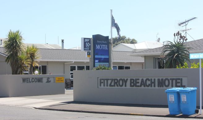Beach Street Motel Apartments Exterior