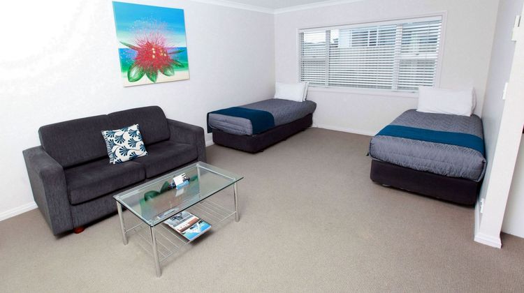 Beach Street Motel Apartments Room