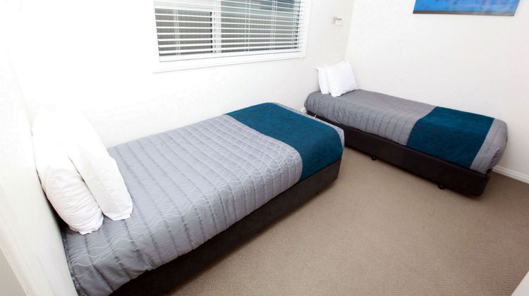 Beach Street Motel Apartments Room
