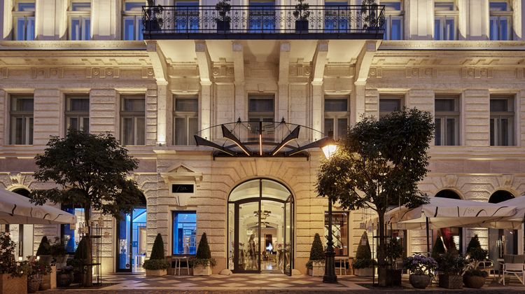 Aria Hotel Budapest Exterior