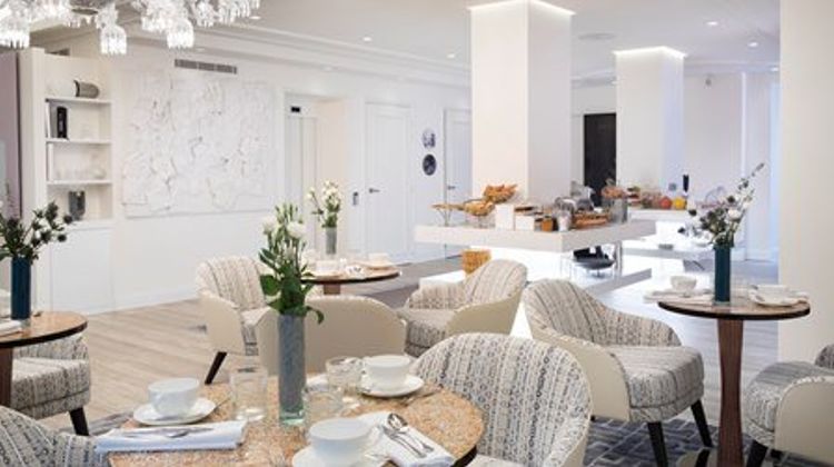 Hotel Dress Code Restaurant