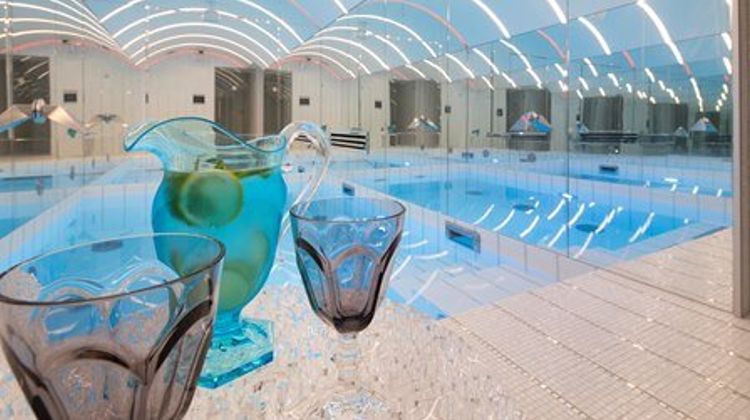 Hotel Dress Code Spa