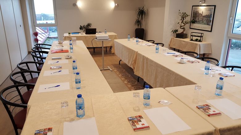 <b>Hotel Eclipse Meeting</b>. Images powered by <a href="https://www.leonardoworldwide.com/" title="Leonardo Worldwide" target="_blank">Leonardo</a>.