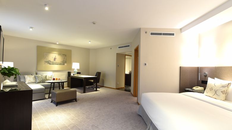 <b>Jinling Hotel Nanjing Room</b>. Images powered by <a href="https://www.leonardoworldwide.com/" title="Leonardo Worldwide" target="_blank">Leonardo</a>.