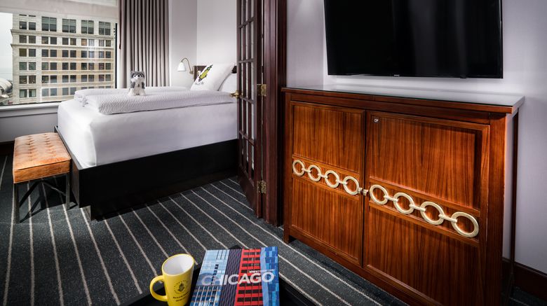 <b>Staypineapple, An Iconic Hotel, The Loop Room</b>. Images powered by <a href="https://www.leonardoworldwide.com/" title="Leonardo Worldwide" target="_blank">Leonardo</a>.