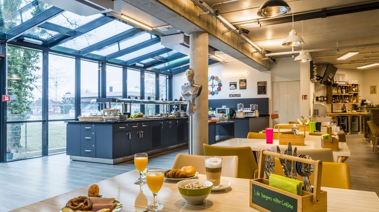 Hostel Art & Style Restaurant