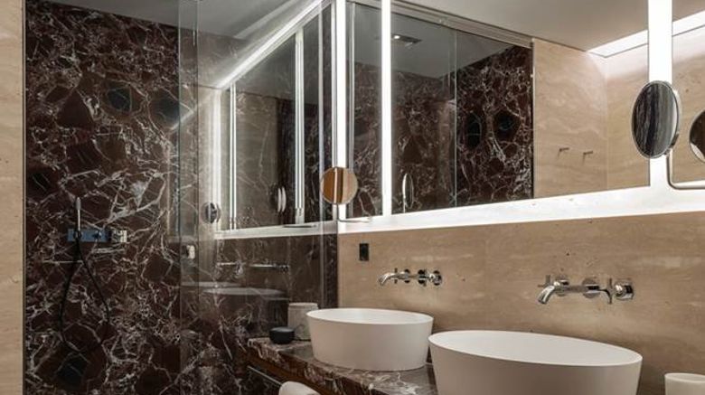 <b>Fendi Private Suites Room</b>. Images powered by <a href="https://www.leonardoworldwide.com/" title="Leonardo Worldwide" target="_blank">Leonardo</a>.