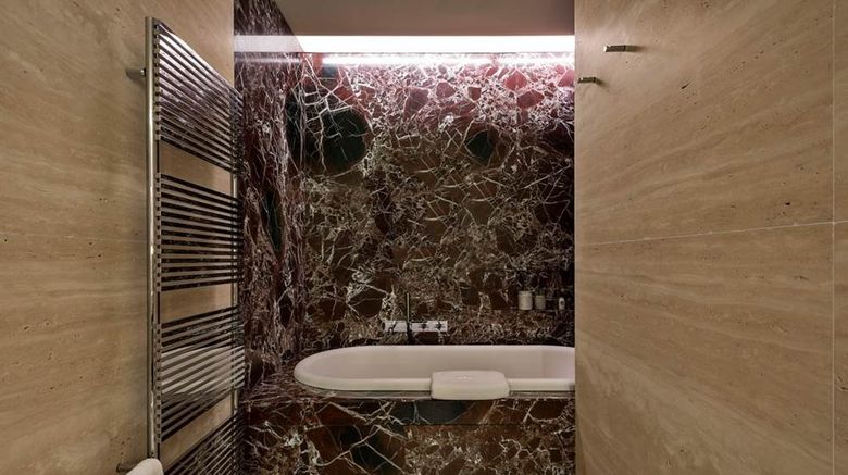 <b>Fendi Private Suites Room</b>. Images powered by <a href="https://www.leonardoworldwide.com/" title="Leonardo Worldwide" target="_blank">Leonardo</a>.