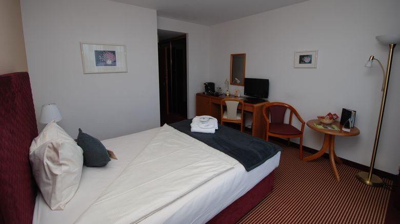 <b>HK Hotel Duesseldorf City Room</b>. Images powered by <a href="https://www.leonardoworldwide.com/" title="Leonardo Worldwide" target="_blank">Leonardo</a>.