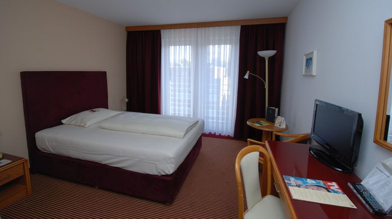 <b>HK Hotel Duesseldorf City Room</b>. Images powered by <a href="https://www.leonardoworldwide.com/" title="Leonardo Worldwide" target="_blank">Leonardo</a>.