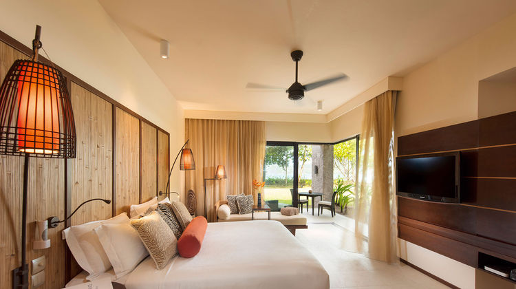 Constance Ephelia Resort Suite