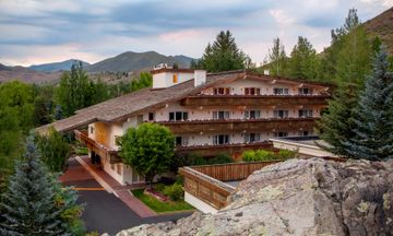 Knob Hill Inn