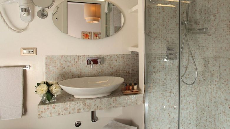 <b>Hotel Mozart Room</b>. Images powered by <a href="https://www.leonardoworldwide.com/" title="Leonardo Worldwide" target="_blank">Leonardo</a>.