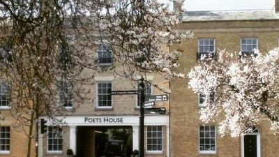 Poets House Hotel