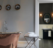 Poets House Hotel Room