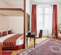 Livinghotel an der Oper Room