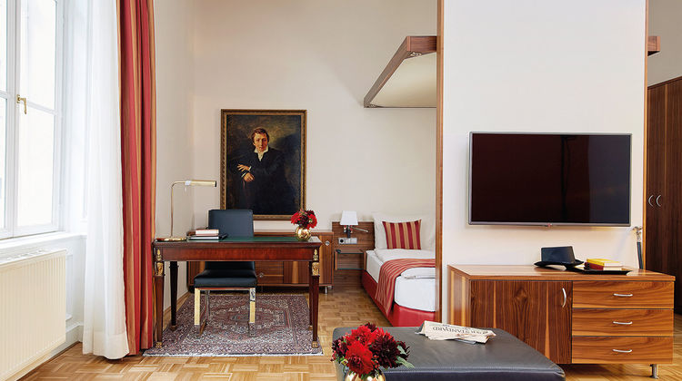 Livinghotel an der Oper Room