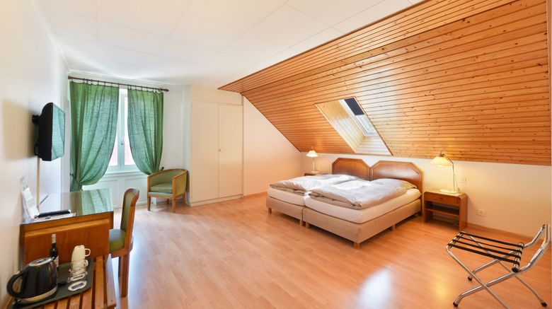 <b>Hotel de l'Aigle Room</b>. Images powered by <a href="https://www.leonardoworldwide.com/" title="Leonardo Worldwide" target="_blank">Leonardo</a>.
