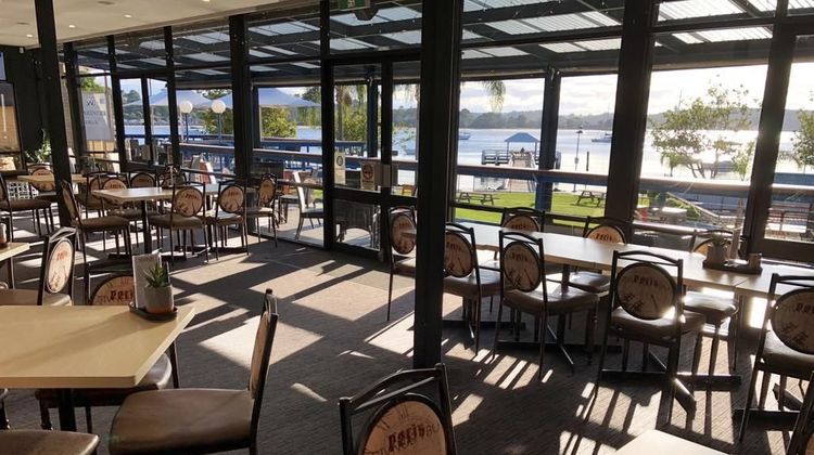 Mariners on the Waterfront Restaurant