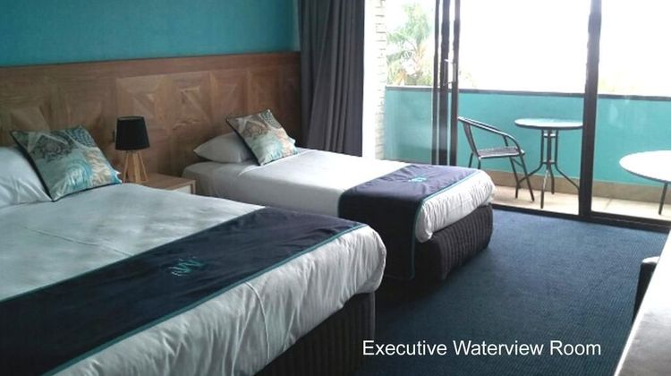 Mariners on the Waterfront Room