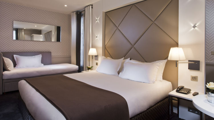 Hotel Longchamp Elysees Room