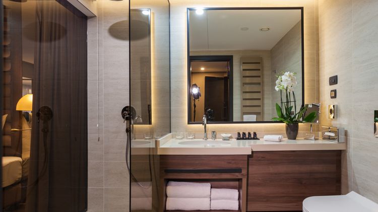 Saint Ten Hotel Room