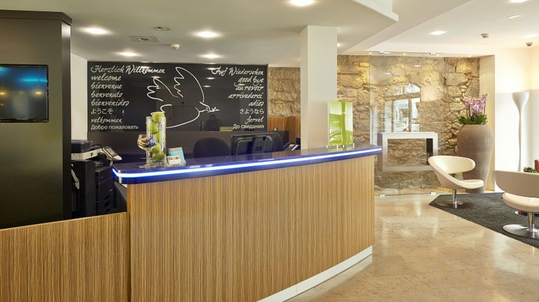 <b>Sorell Hotel Rutli Lobby</b>. Images powered by <a href="https://www.leonardoworldwide.com/" title="Leonardo Worldwide" target="_blank">Leonardo</a>.