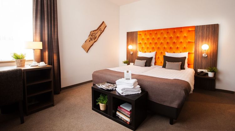 City Hotel La Reine Room