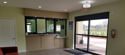 Scottish Inns & Suites Lobby